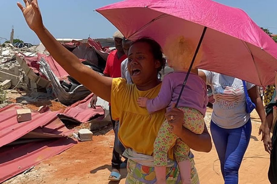 HRW denuncia despejos e demolições forçadas em Angola com centenas desalojados