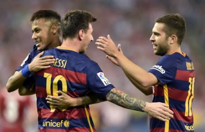 Golos de Neymar e Messi colocam Barcelona na liderança
