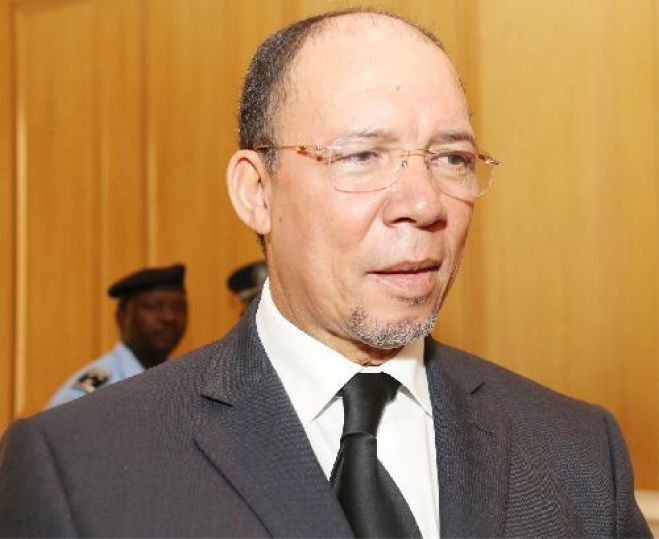 Ministro denuncia existência de cidadãos a explorar ilegalmente ouro na província de Cabinda