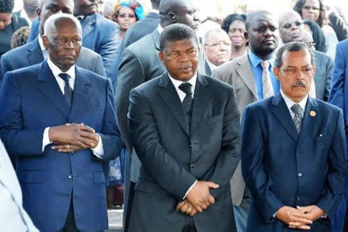 O poder político angolano: sim ao presidente não à constituição