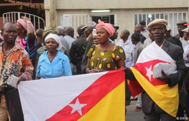 Militantes da FNLA saíram à rua em Luanda contra a liderança de Lucas Ngonda