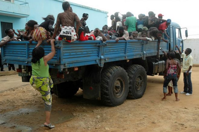 Governo angolano indica que 380.000 migrantes deixaram Angola em menos de um mês