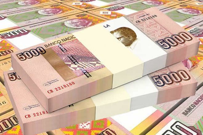 Kwanza angolano volta a se desvalorizar e perde mais 1,6% para o euro