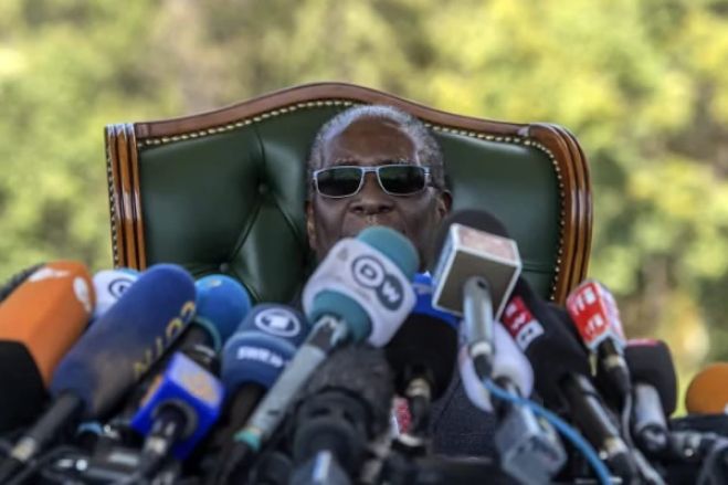 Robert Mugabe diz que vai votar contra o seu próprio partido