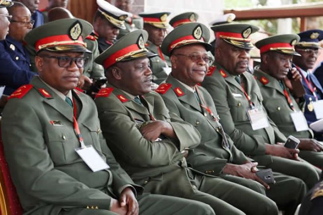 Presidente angolano exonera e nomeia quadros militares