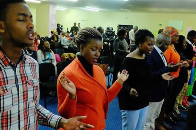 Igrejas ilegais em Angola vão começar a ser encerradas em novembro