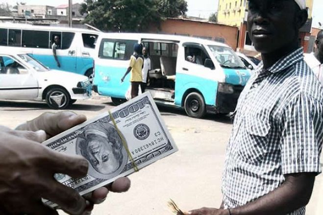 Comprar euros nas ruas de Luanda já é ‘apenas’ 40% mais caro que no banco