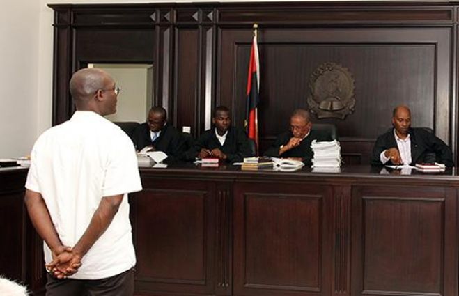 Defesa de ex-PGR pede condenação de jornalistas e indemnização de 4 milhões de kwanzas