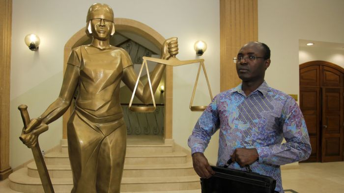 Tribunal de Luanda volta a adiar julgamento do jornalista  Rafael Marques