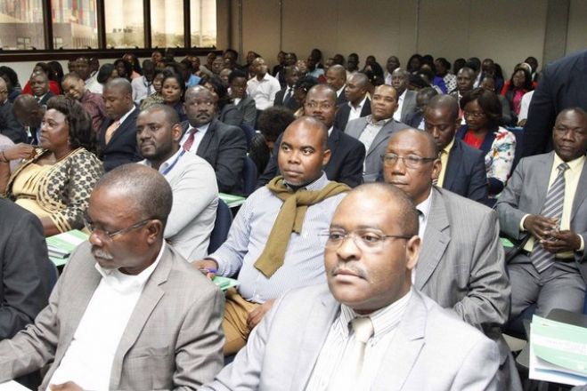 Juristas angolanos contra celebração de contratos por tempo determinado na lei laboral