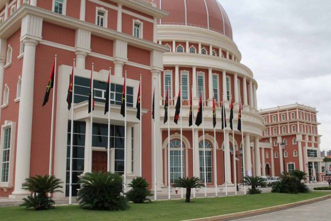 Antiga Secretaria-Geral do parlamento recebe primeiro Tribunal da Relação em Luanda