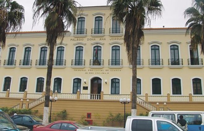 Tribunal de Luanda iniciou julgamento de caso de desvio de dinheiro dos impostos