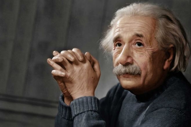 Astrónomos comprovam que teoria da gravidade de Einstein é válida em outras galáxias