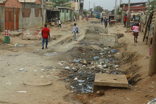 Mulher mata neta e esquarteja o corpo no município do Cazenga em Luanda
