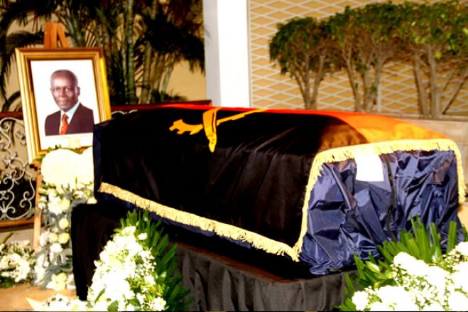 UNITA denuncia “politização” e lamenta o tratamento dado aos restos mortais de Eduardo dos Santos