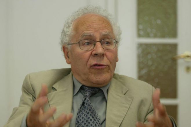 &#039;Pai&#039; da Lusofonia acredita que nova Angola com democracia se tornará uma certeza