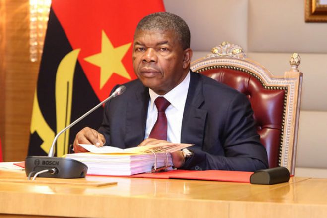 João Lourenço rescinde contratos para equipamentos e centro de formação no novo aeroporto de Luanda