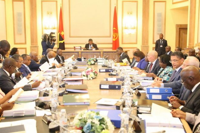 Governo angolano diz que corrupção é o maior entrave ao desenvolvimento do país