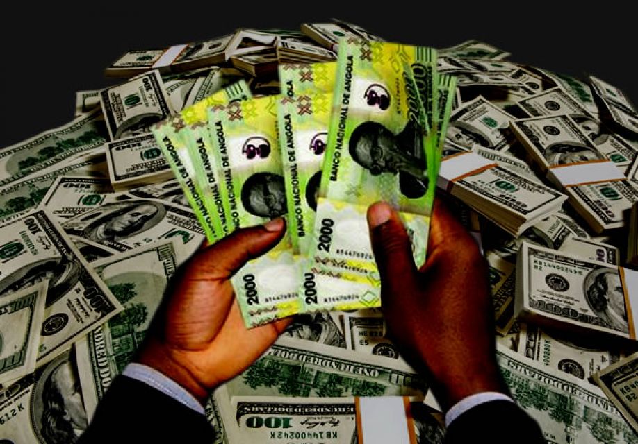 Kwanza desvalorizou apenas 0,5% face ao dólar no primeiro trimestre deste ano