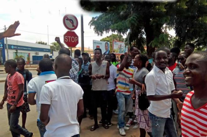 Angolanos continuam com dúvidas e receios sobre as autarquias por falta de informação - ONG