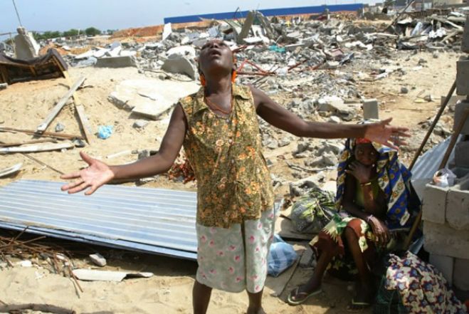 Amnistia denuncia despejos forçados e repressão à liberdade de expressão em Angola