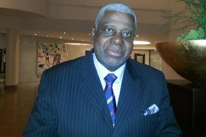 Oposição elogia proposta de homenagem às vítimas da guerra civil