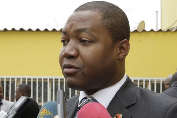 Governador de Luanda queixa-se de conflitos de competência na gestão das estradas