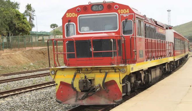 Homem morre após ser colhido por comboio do Caminho-de-Ferro de Luanda