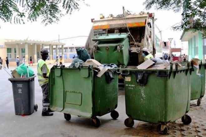 Governo de Luanda garante responsabilizar operadoras que retiraram contentores de lixo