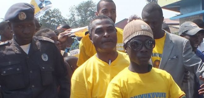 Abel Chivukuvuku e mais de 200 militantes da CASA-SE estão detidos