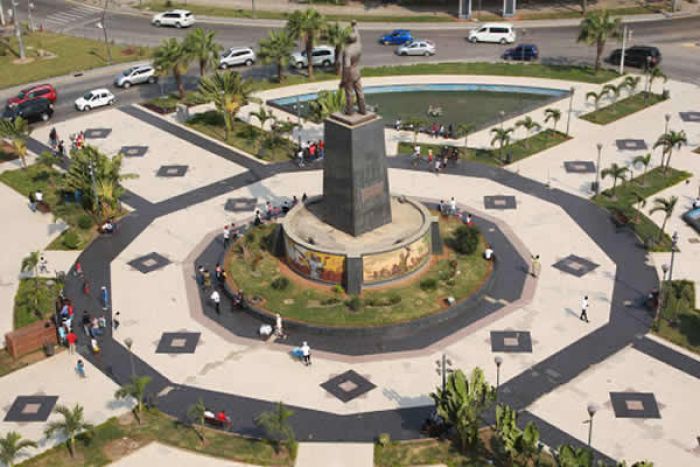 Manifestantes garantem que vão tomar &quot;pacificamente&quot; o Largo da Independência este sábado