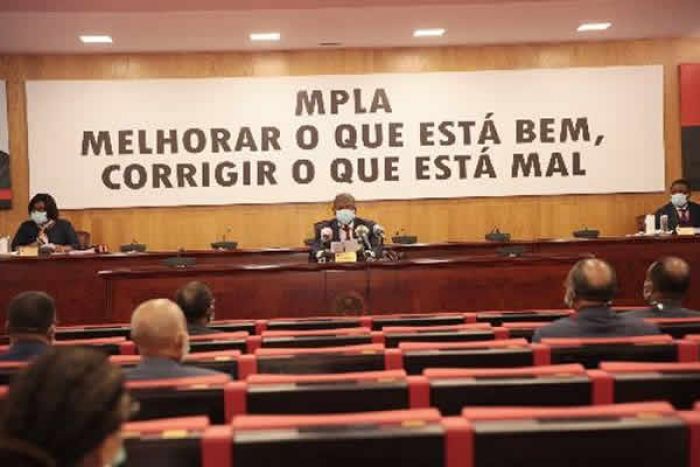 Covid-19: João Lourenço e outros dirigentes do MPLA vão ser testados após caso positivo