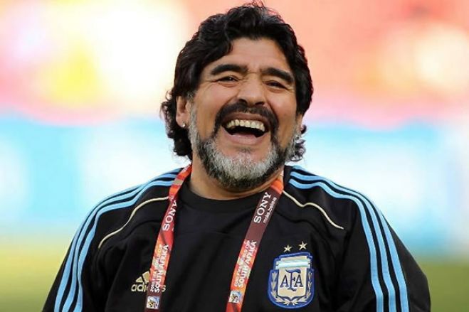 Diego Maradona morre após parada cardiorrespiratória