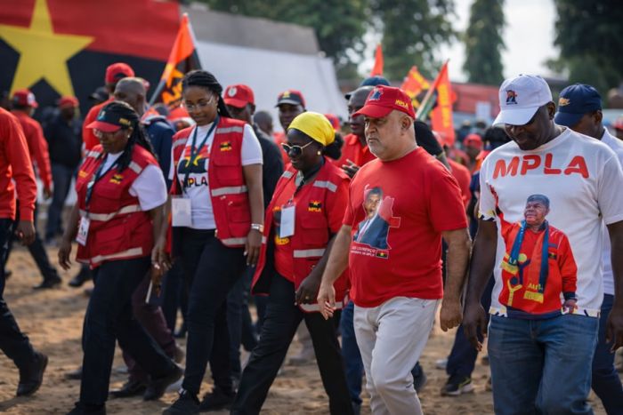 MPLA inicia campanha “Bate-Porta” em Luanda para reforçar mobilização política