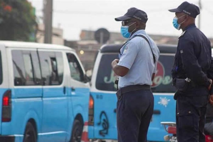 Taxistas acusam Polícia Nacional de estar a impedir reuniões de profissionais em Luanda