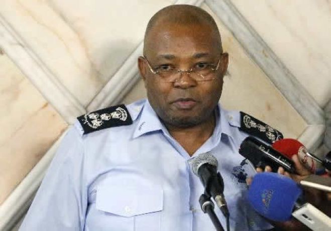 Comandante-Geral da Polícia dá 15 dias para fim da &quot;gasosa&quot; na Brigada de Trânsito