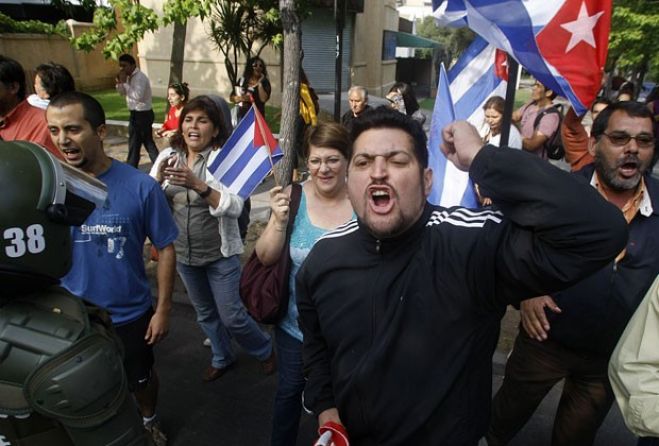 Trabalhadores cubanos fazem raro protesto contra o governo