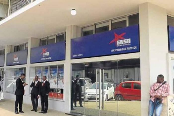 Recessão, descida do rating e pandemia dificultam privatizações em Angola