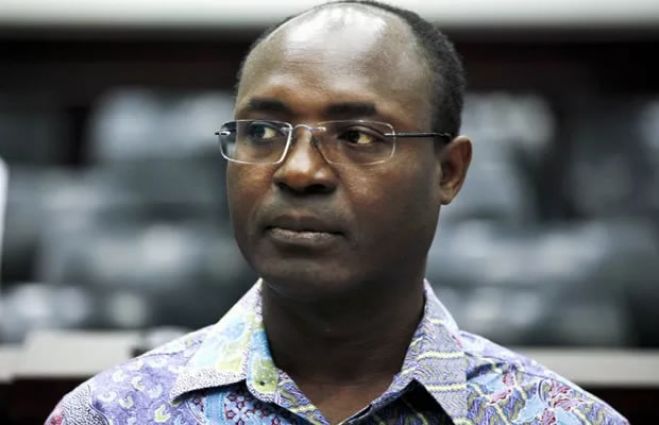 Prisão dos ativistas é &quot;manobra de diversão&quot; para perpetuar família dos Santos no poder - Rafael Marques