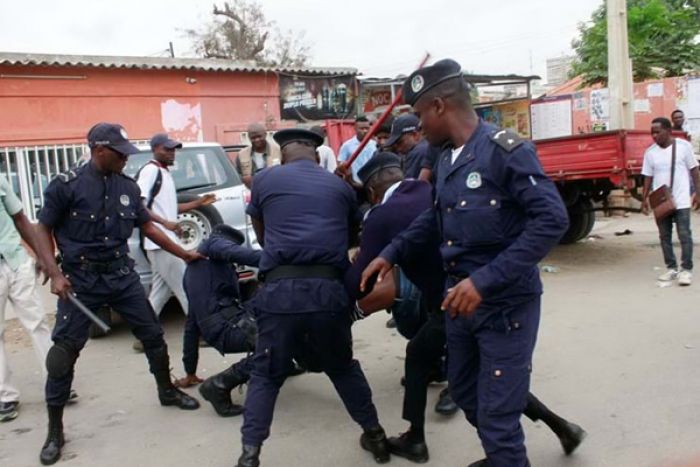 &quot;Não existem detenções arbitrárias contra manifestantes&quot; e &quot;nenhum cidadão é punido ou detido por se manifestar&quot; - governo