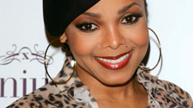 Janet Jackson: &quot;Não tenho cancro. Estou em recuperação&quot;
