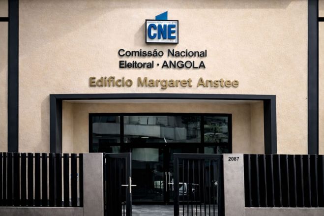Contratação da INDRA coloca CNE sob contestação judicial em Angola