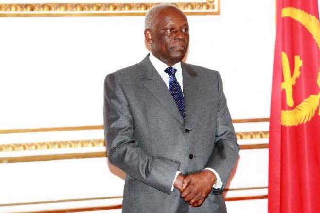 Presidente José Eduardo dos Santos exonera e nomeia governantes