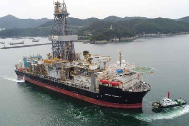 Navio-sonda da Sonangol retido na Malásia por ancorar em território não autorizado
