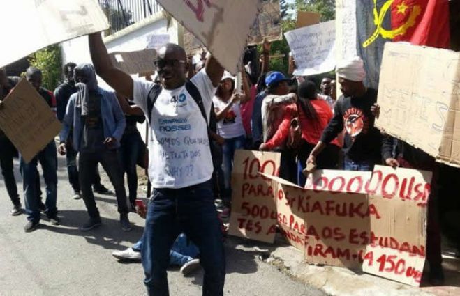 Carta de bolseiros angolanos no Brasil sobre os atrasos dos subsídios