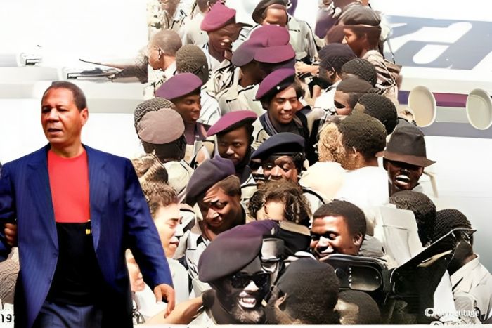 MPLA homenageia general &quot;Kopelipa&quot;, integrante da 1ª delegação do partido que chegou a Luanda em 1974