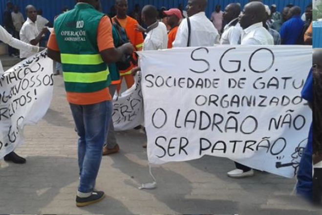 Trabalhadores de empresa ligada a Eduardo dos Santos protestam por falta de salários