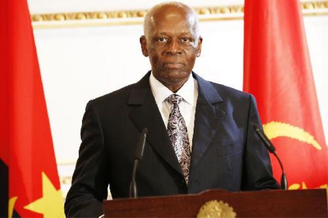 Presidente José Eduardo dos Santos pede aos angolanos confiança no futuro