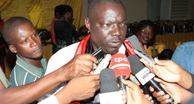 Chamado de &#039;tio Bento&#039; ou &#039;tio Chico&#039; pelos integrantes da quadrilha, o general é casado com uma sobrinha do presidente de Angola