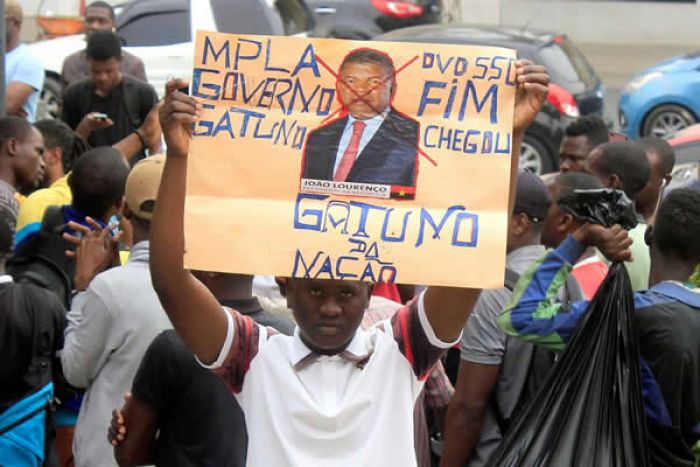 Amigos de Angola pedem a João Lourenço que liberte manifestantes detidos